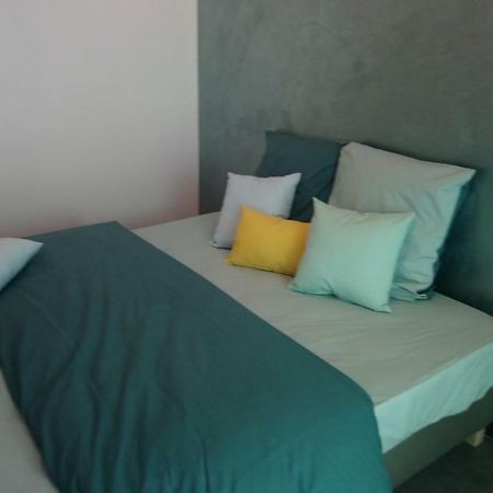Agreable Appartement Proche Gare Libourne Exteriér fotografie